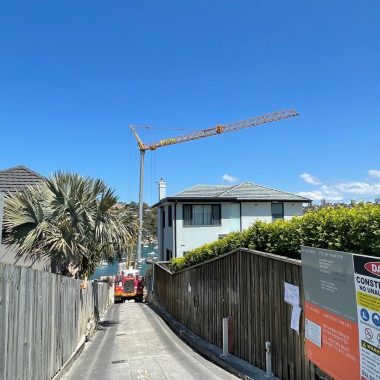 POTAIN HUP 32-27 SELF-ERECTING CRANE FOR SMALL SITES